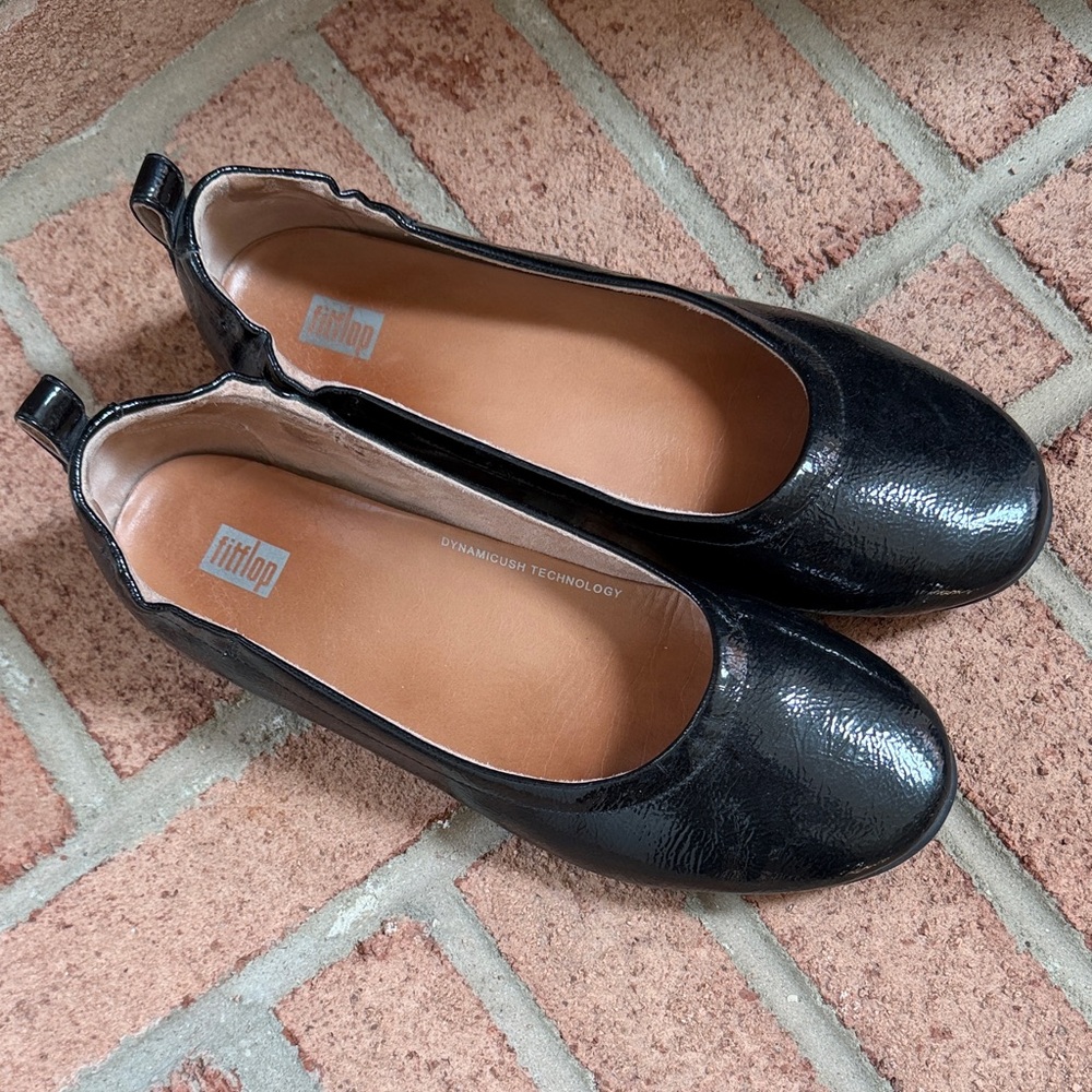 Fitflop Women's Black Patent Leather Ballet Flats